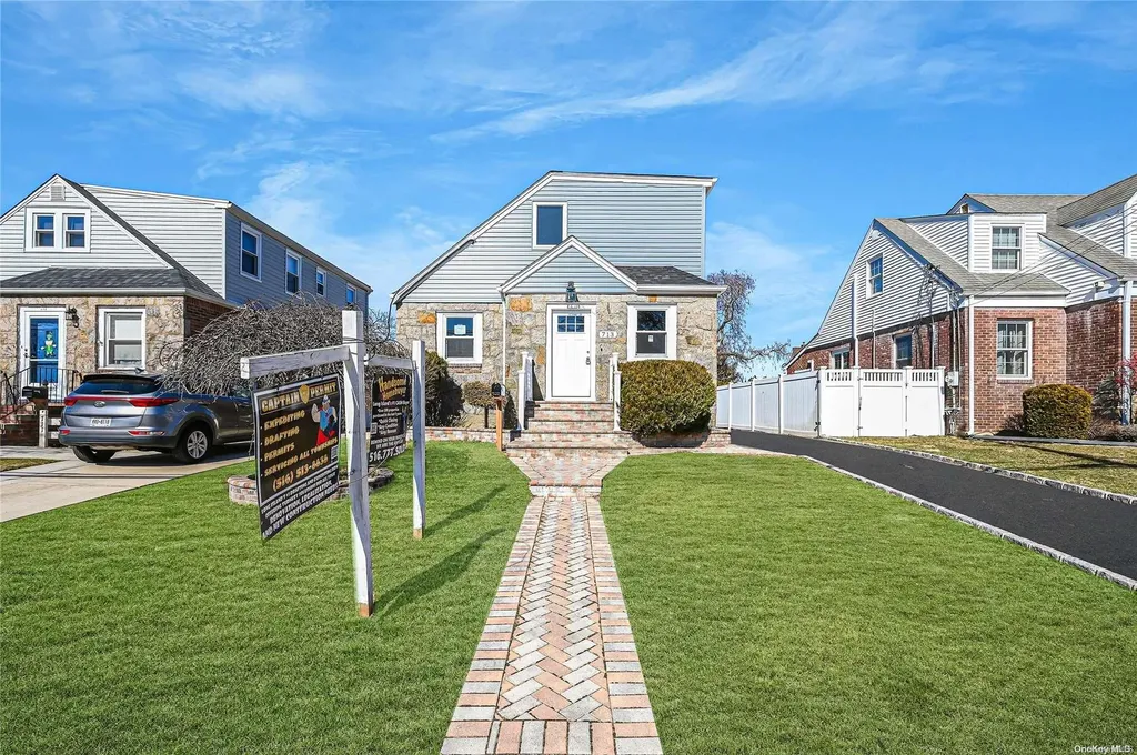 713 Barnes Avenue Baldwin NY 11510
