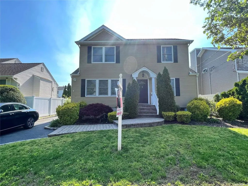 10 23rd Street Jericho NY 11753