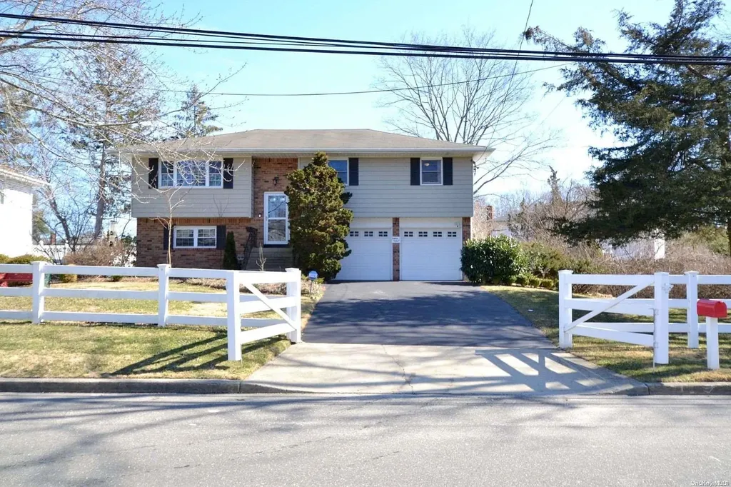 55 Hallock Avenue Smithtown NY 11787