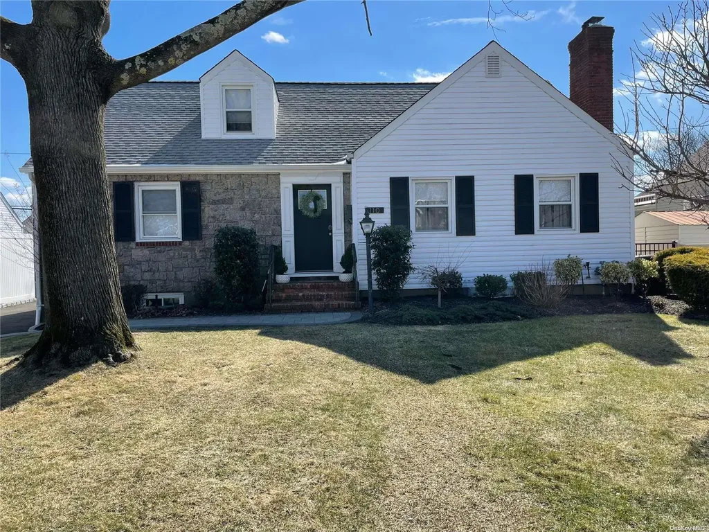 110 Henry Road Merrick NY 11566