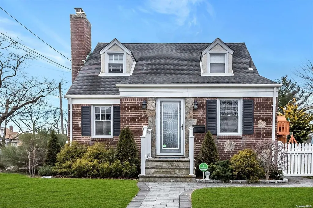 40 Hendrickson Avenue Lynbrook NY 11563