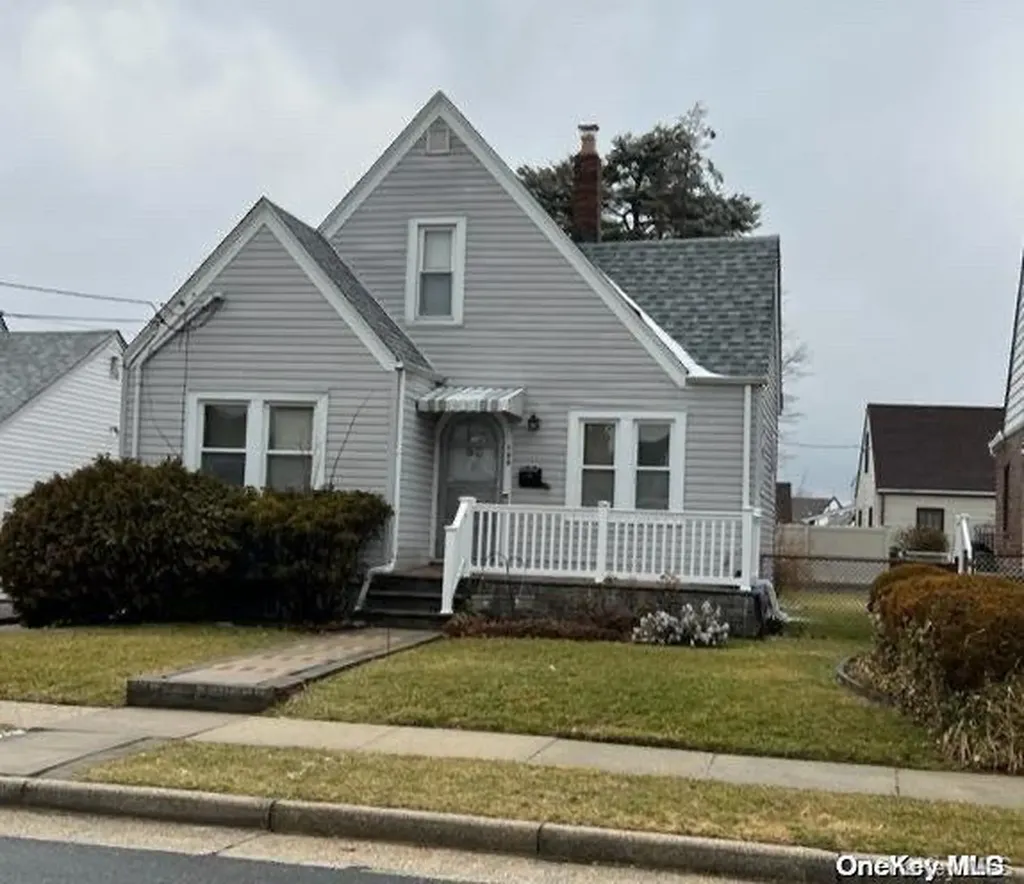 133 Maplewood Avenue Hempstead NY 11550