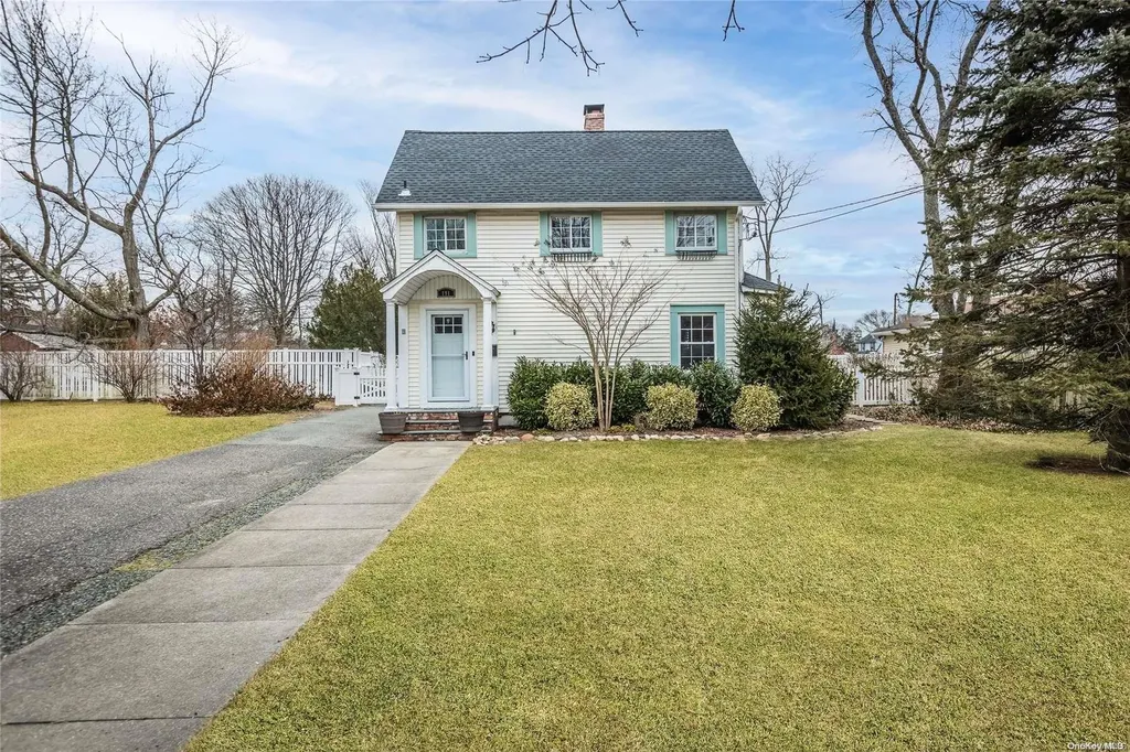 191 Maple Avenue Patchogue NY 11772