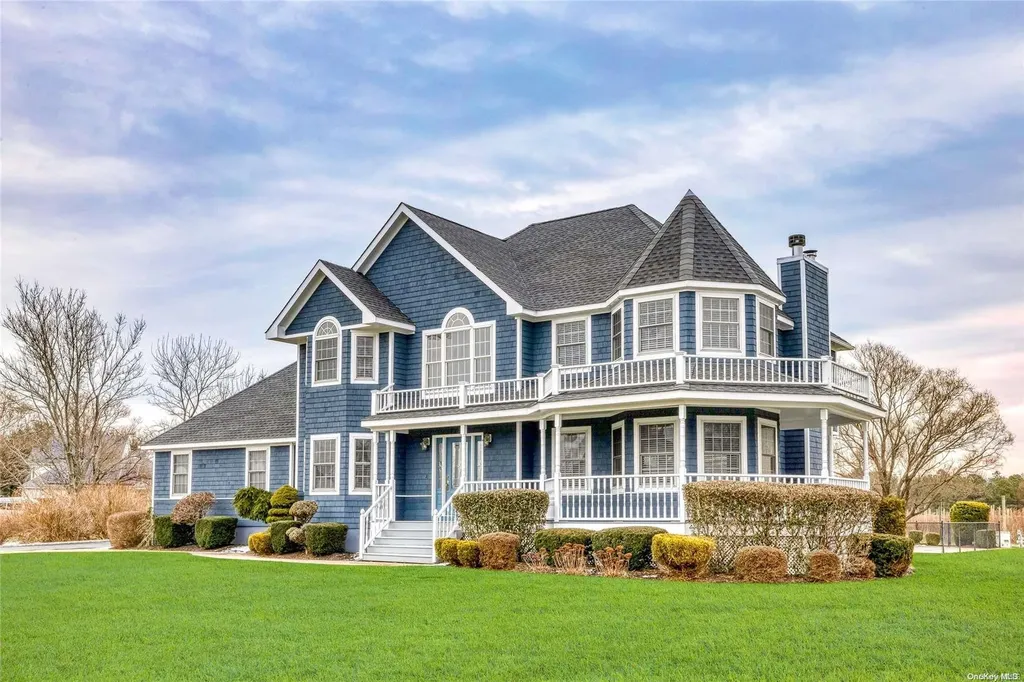 19 Castle Court Wading River NY 11792