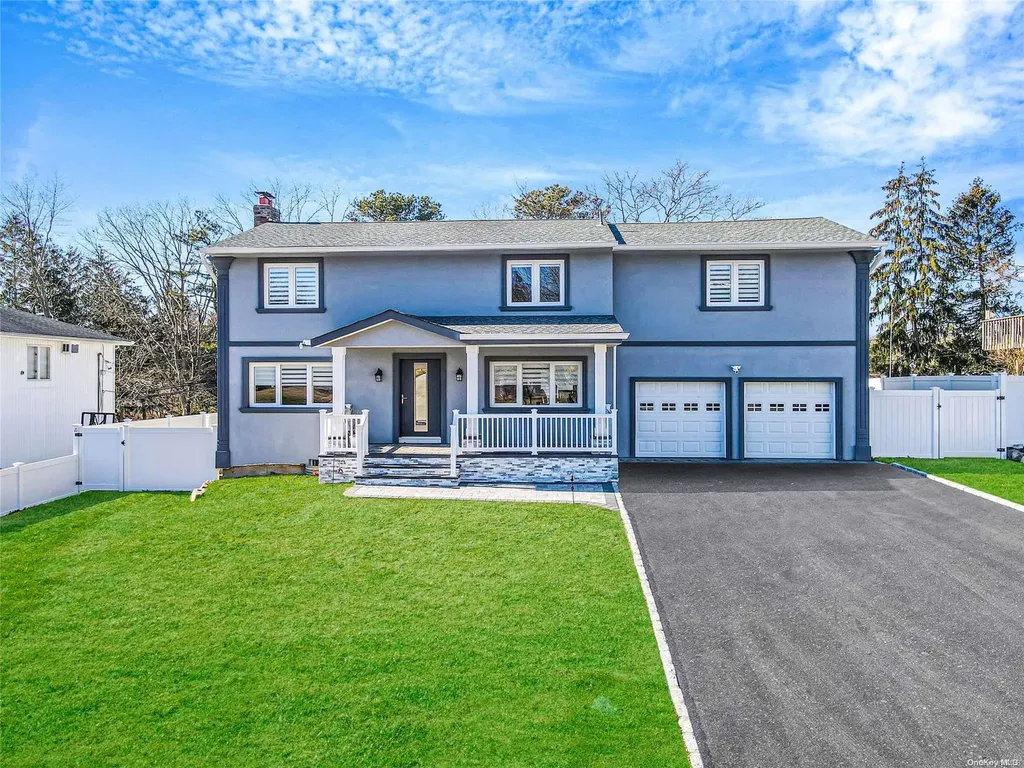 4 Stacey Lane Smithtown NY 11787