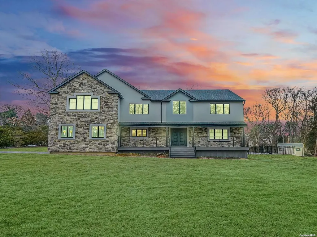 18 Highland Boulevard Dix Hills NY 11746