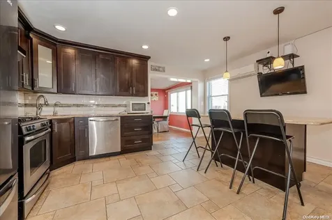 199 Throgs Neck Boulevard Bronx NY 10465
