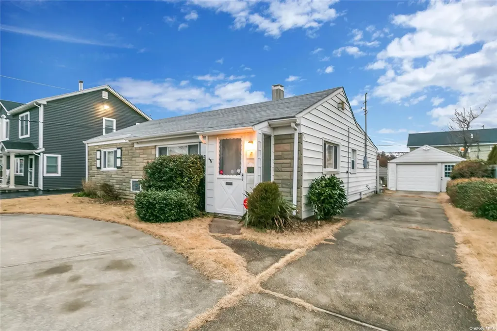 7 Virginia Lane Bethpage NY 11714