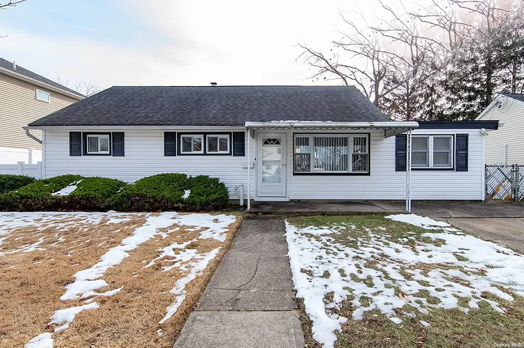 11 Eldorado Boulevard Plainview NY 11803