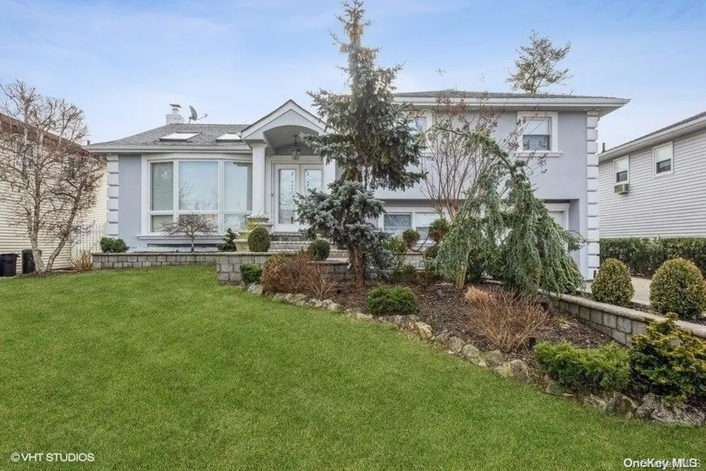 3066 Clovermere Road Wantagh NY 11793
