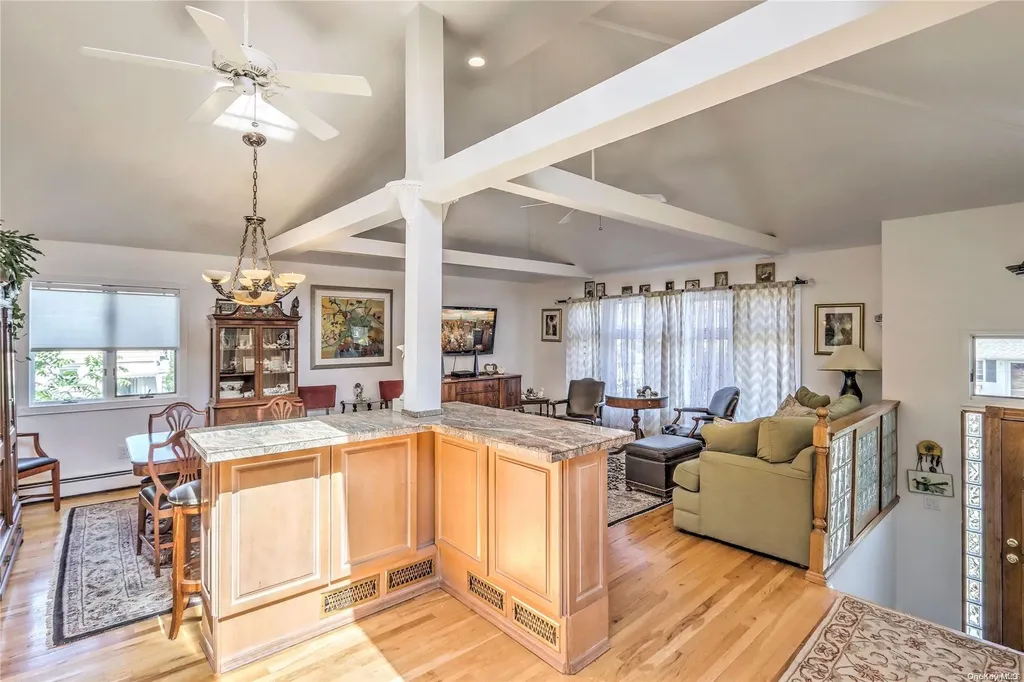45 Vine Street Lynbrook NY 11563