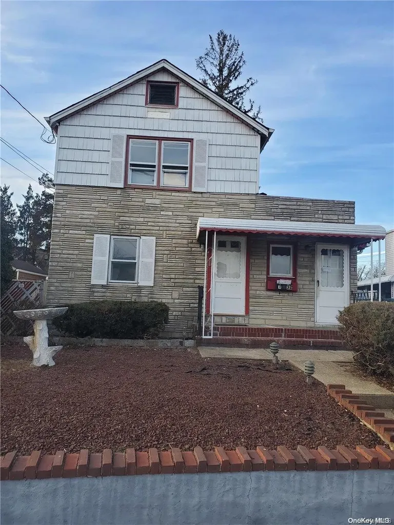 132 Shaw Avenue Valley Stream NY 11580