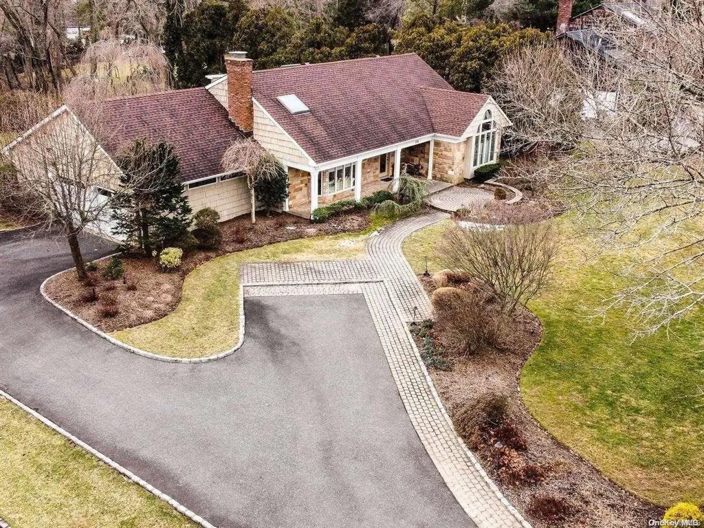 112 Ryder Avenue Dix Hills NY 11746