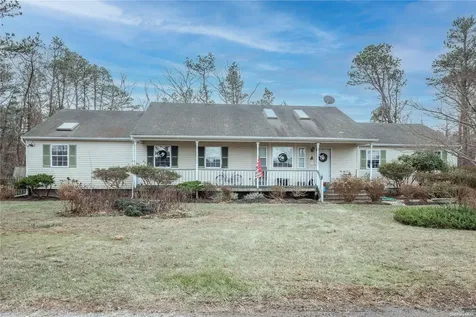 405 Weeks Avenue Manorville NY 11949