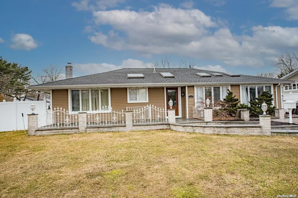 12 Ruth Boulevard Commack NY 11725