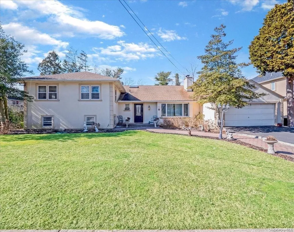 36 Ruxton Road Great Neck NY 11023