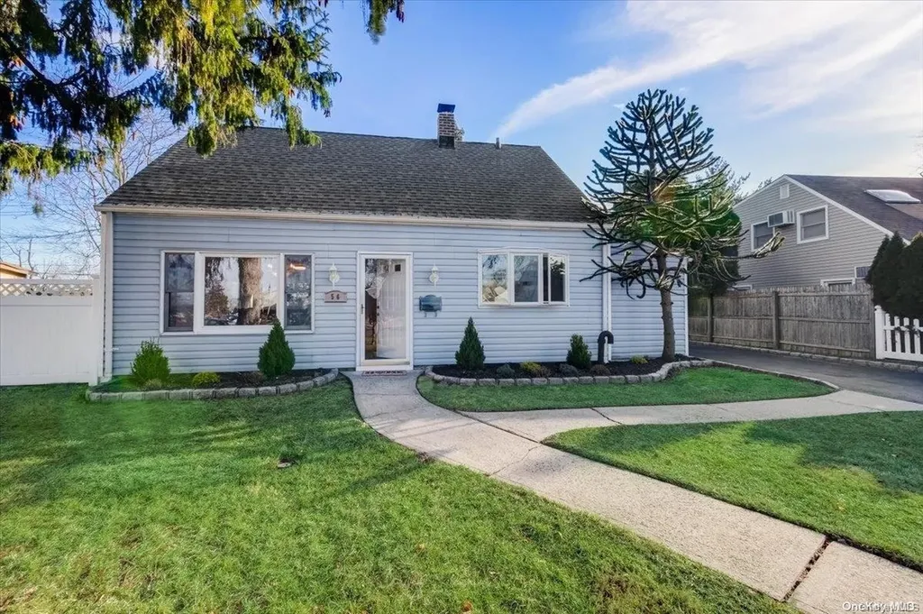 56 Meadow Lane Levittown NY 11756