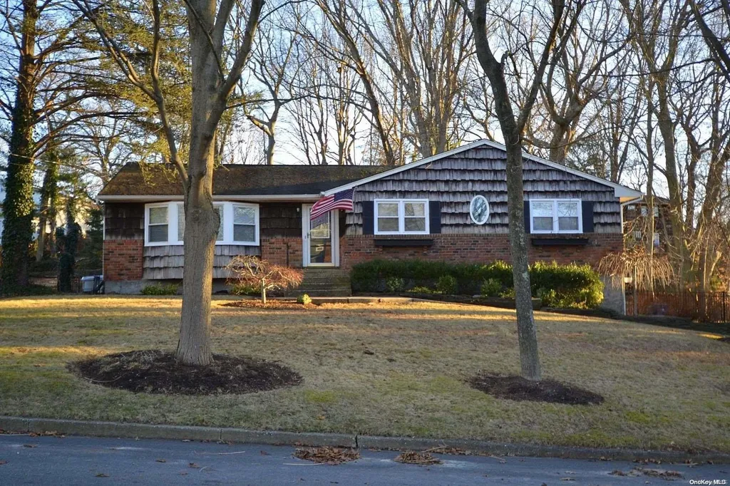 80 Saddle Rock Road East Setauket NY 11733