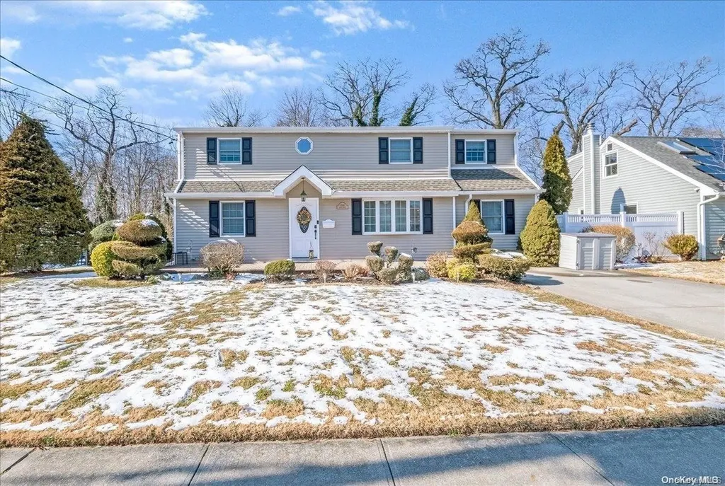 1084 South Drive Merrick NY 11566