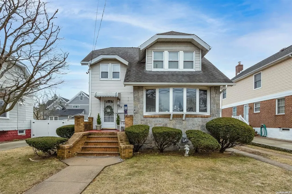 148 Central Avenue Lynbrook NY 11563