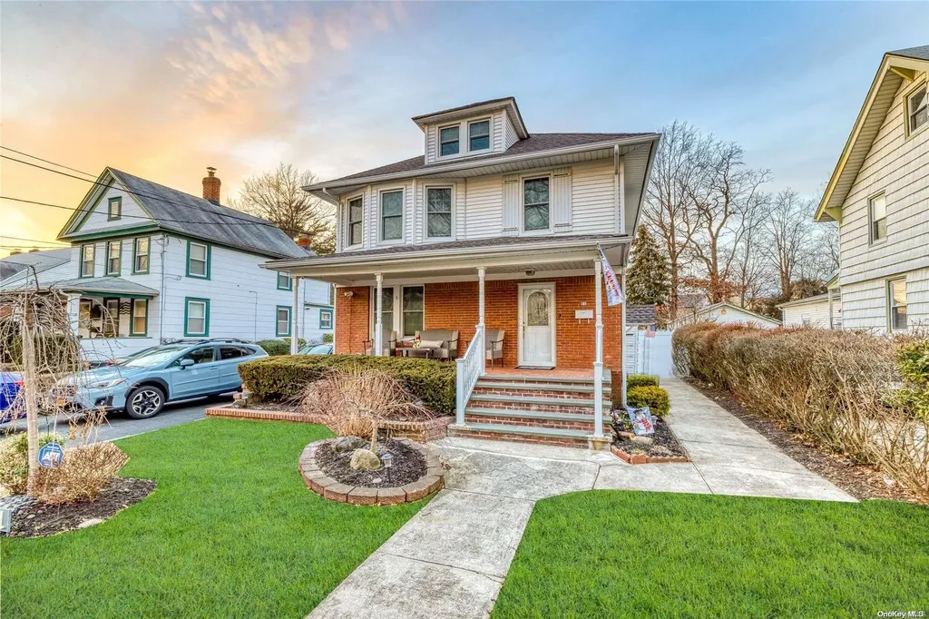51 7th Street Valley Stream NY 11581