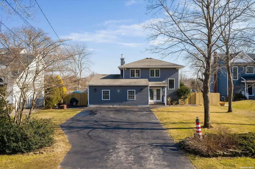 57 Crystal Beach Boulevard Moriches NY 11955