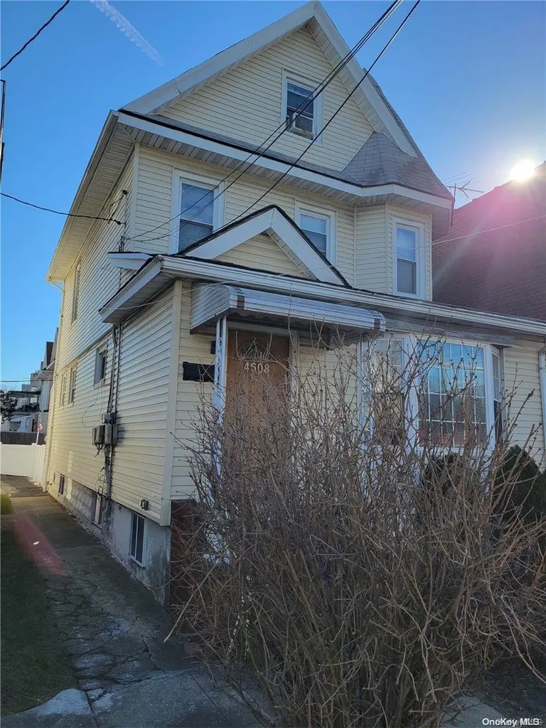 4608 Avenue L Brooklyn NY 11234