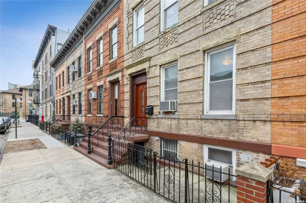 246 Jackson Street Brooklyn NY 11211