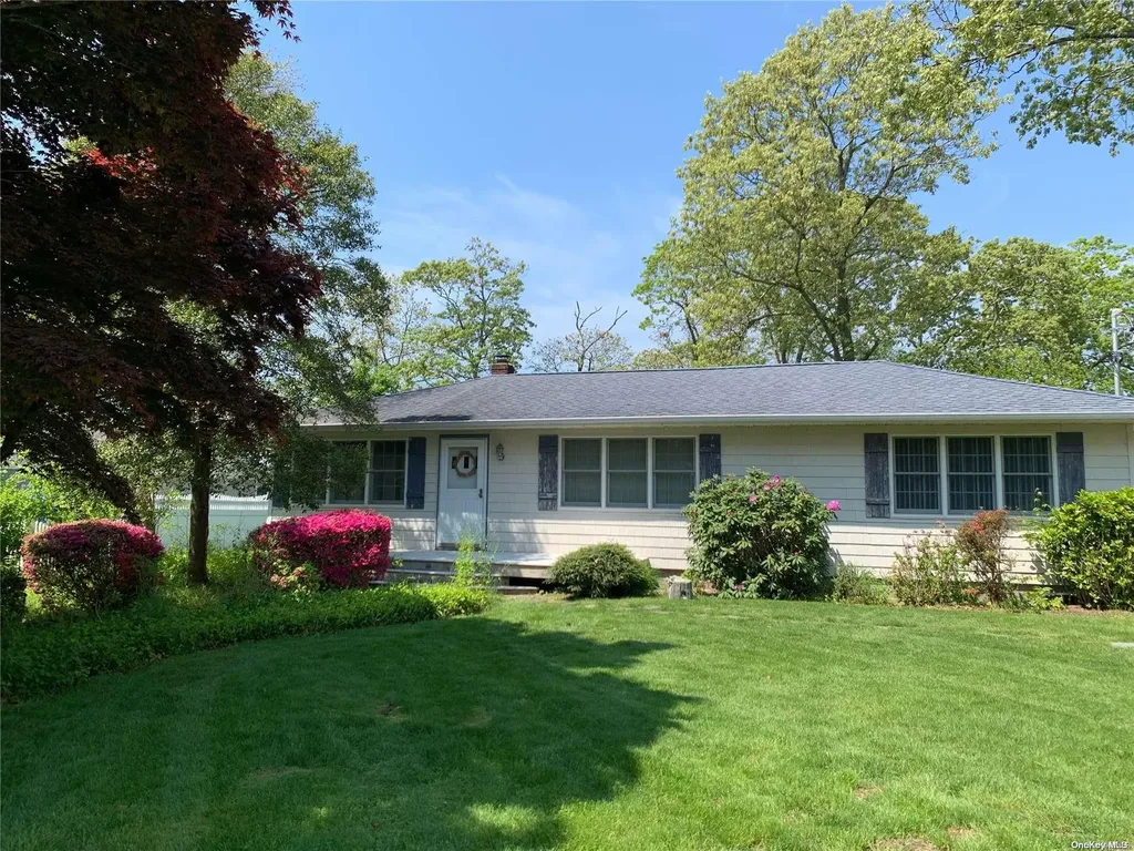 100 Crystal Beach Boulevard Moriches NY 11955