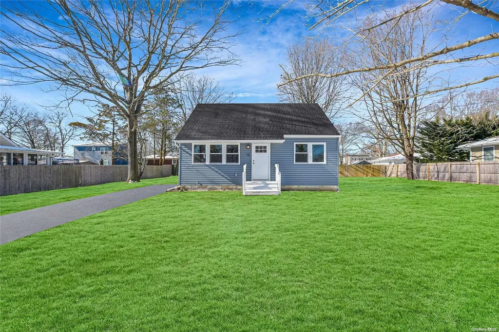 12 Bonny Drive Mastic NY 11950