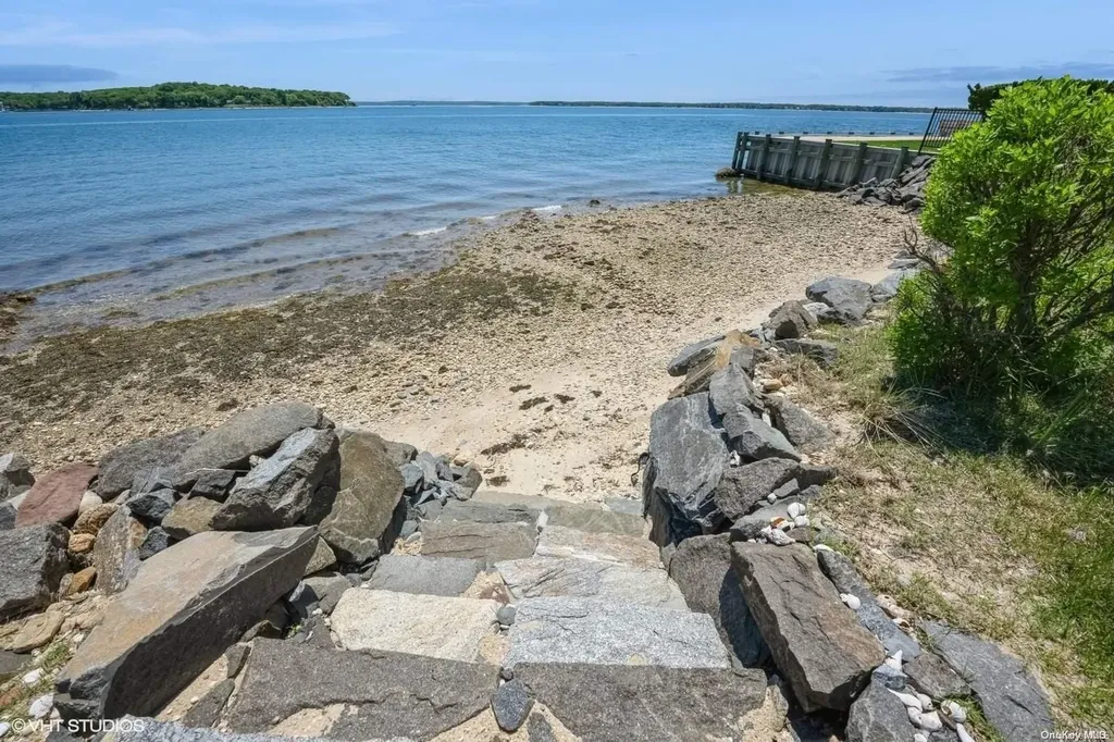 950 Blue Marlin Drive Southold NY 11971