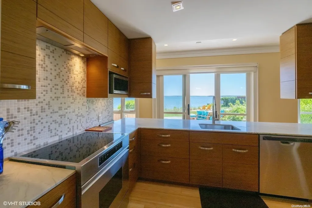 950 Blue Marlin Drive Southold NY 11971