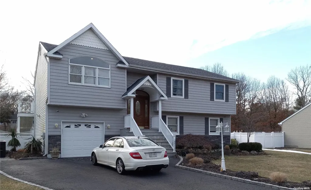 26 Anthony Lane Holbrook NY 11741