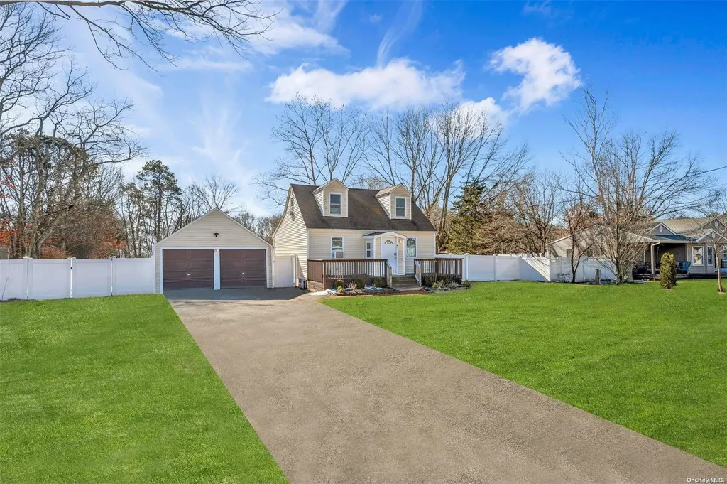 54 Sweetbriar Drive Mastic NY 11950