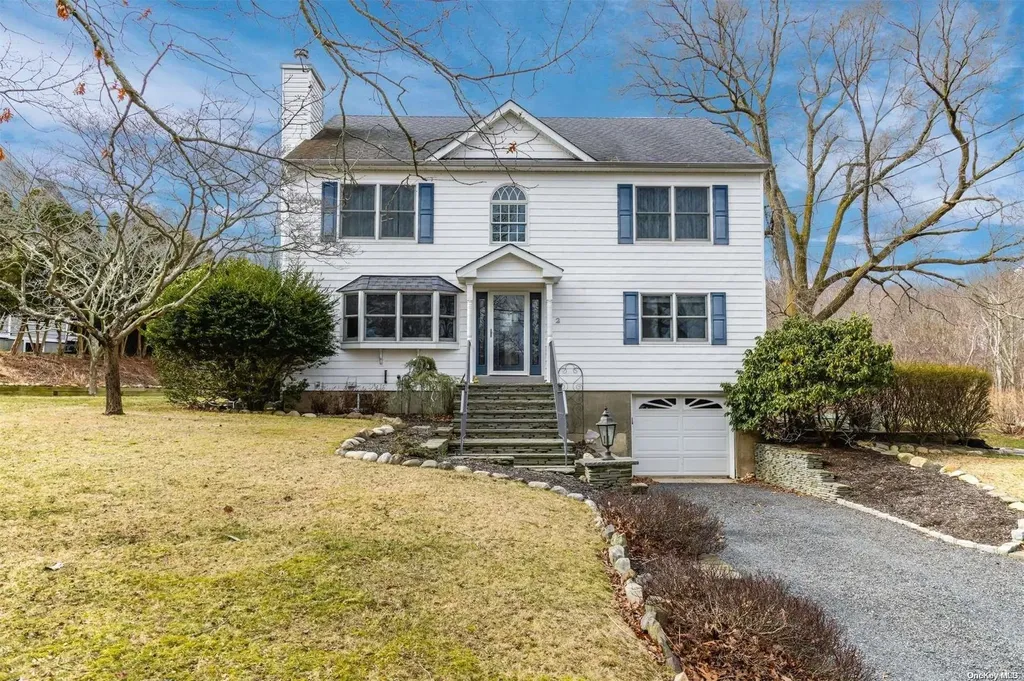 2 Colgate Court Shoreham NY 11786