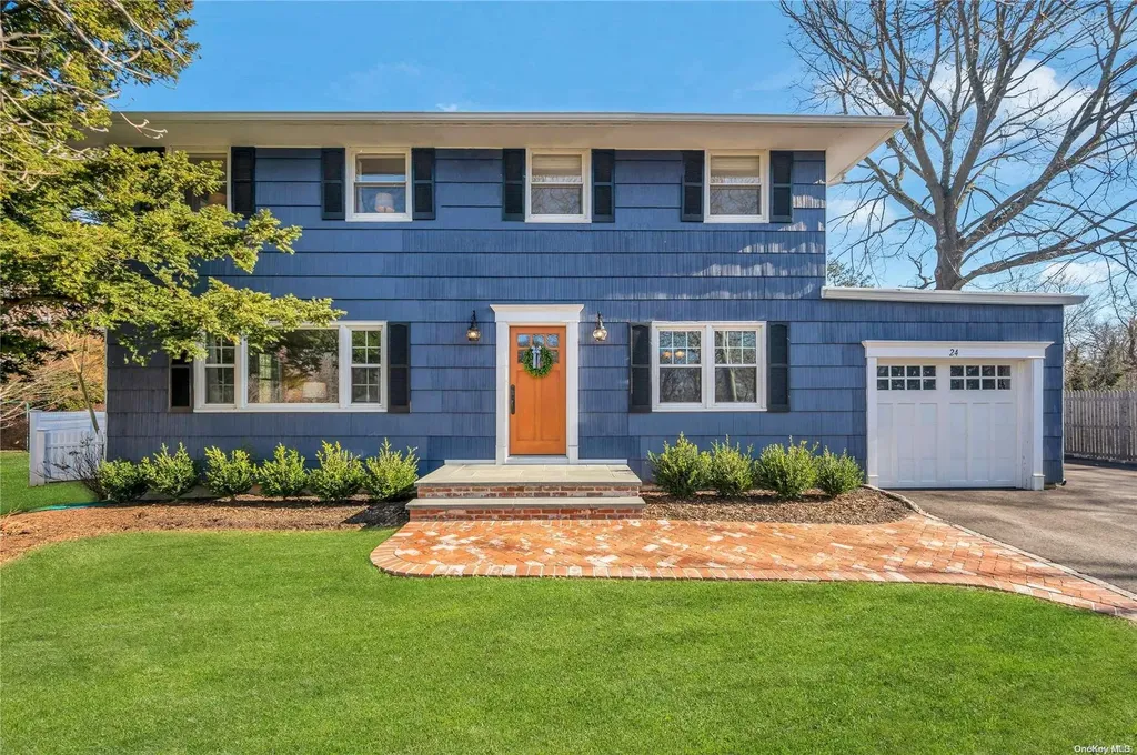 24 Layne Way Northport NY 11768