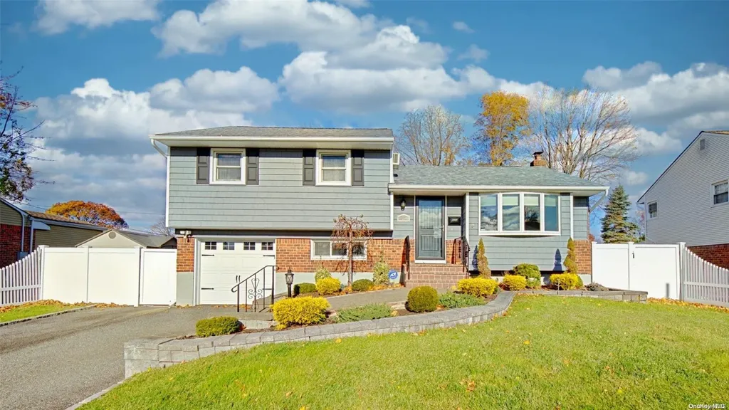 25 Colony Lane Syosset NY 11791