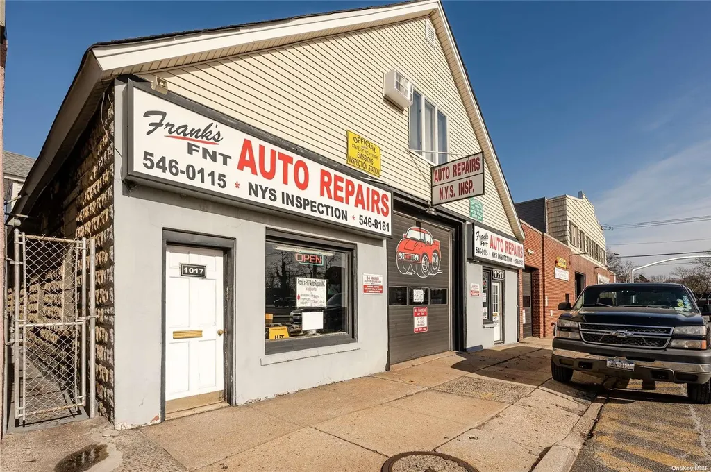 1017 Merrick Road Baldwin NY 11510