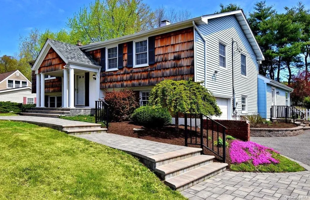 23 Malvern Lane Stony Brook NY 11790