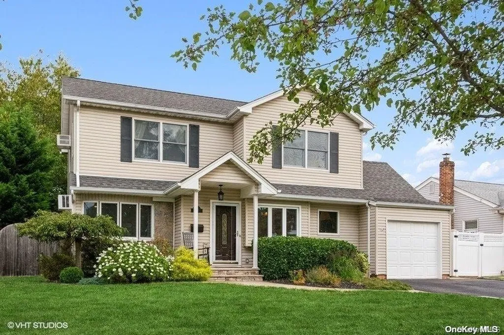 3465 Bunker Avenue Wantagh NY 11793