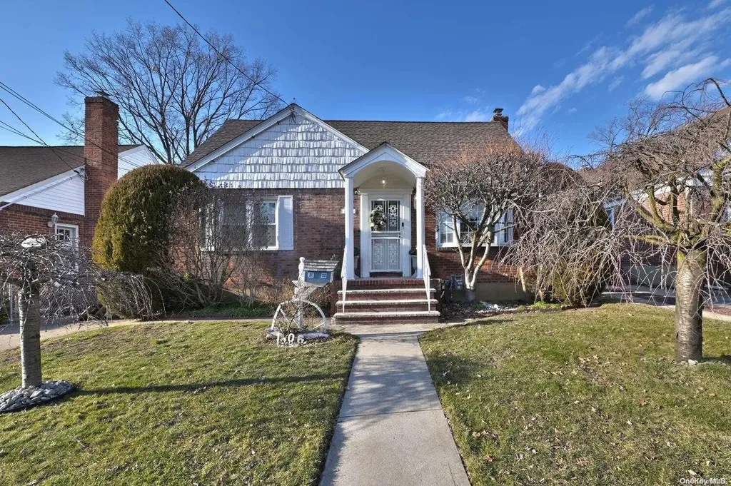 106 North Drive Valley Stream NY 11580