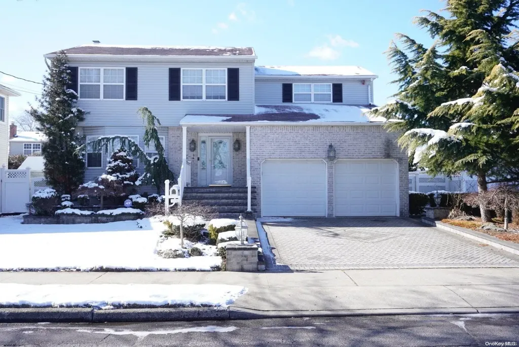 2150 Beech Street Wantagh NY 11793