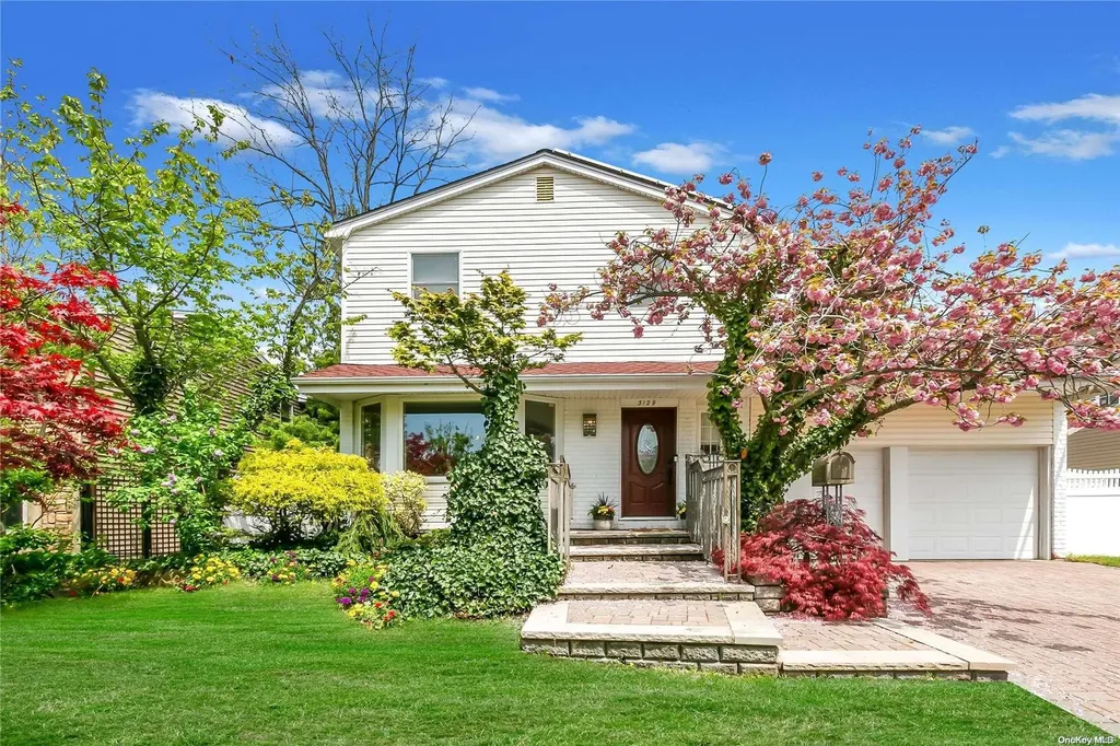 3129 Lee Place Bellmore NY 11710
