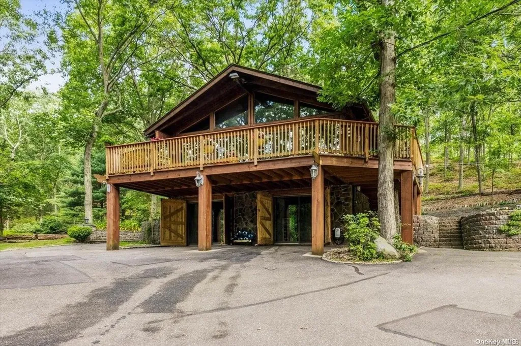 111 Drexel Avenue Melville NY 11747