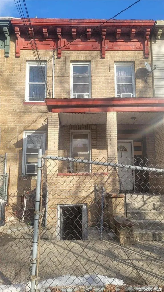 385 Atkins Avenue Brooklyn NY 11208