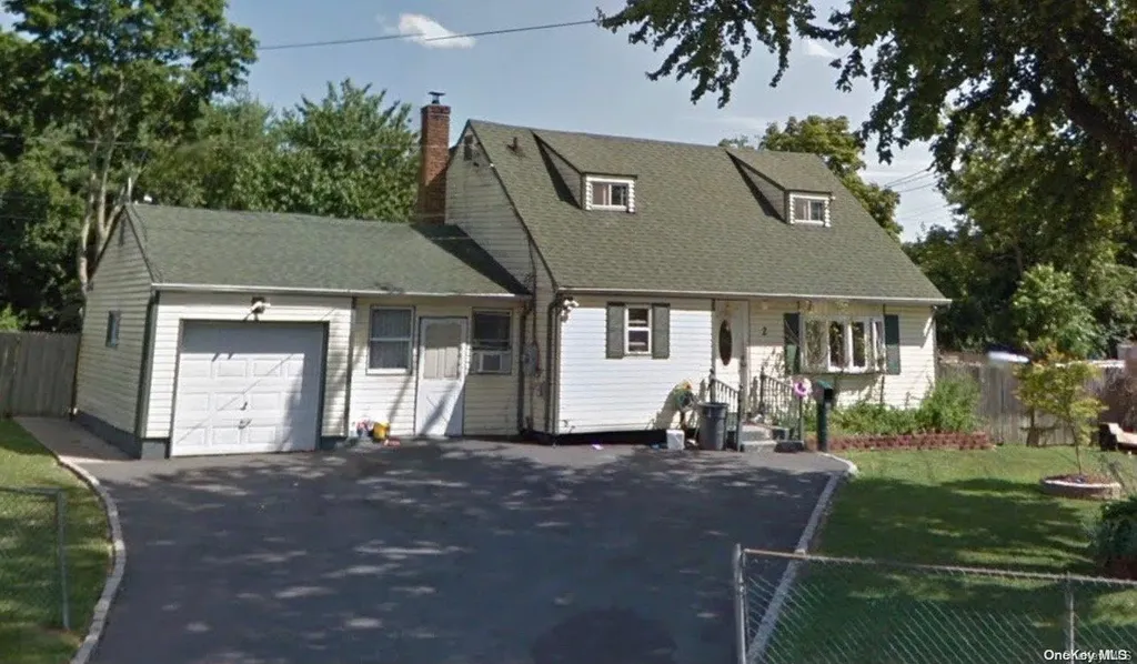 2 Hickory Street Central Islip NY 11722
