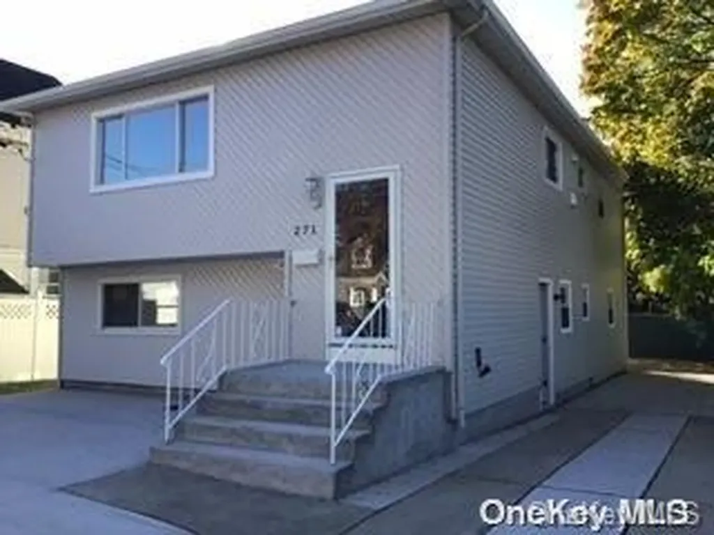 271 Wright Street Westbury NY 11590