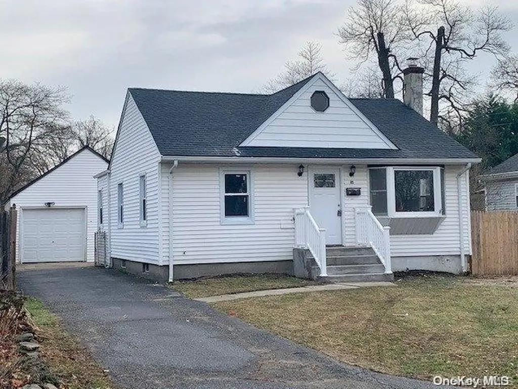 151 Penataquit Avenue Bay Shore NY 11706