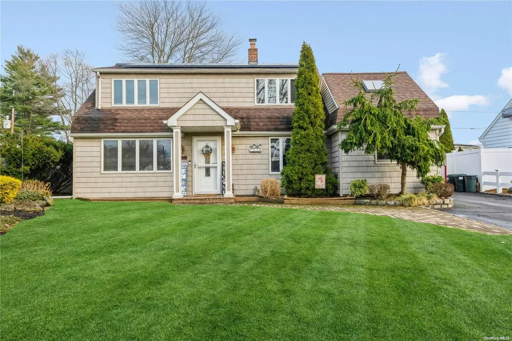 63 Cotton Lane Levittown NY 11756