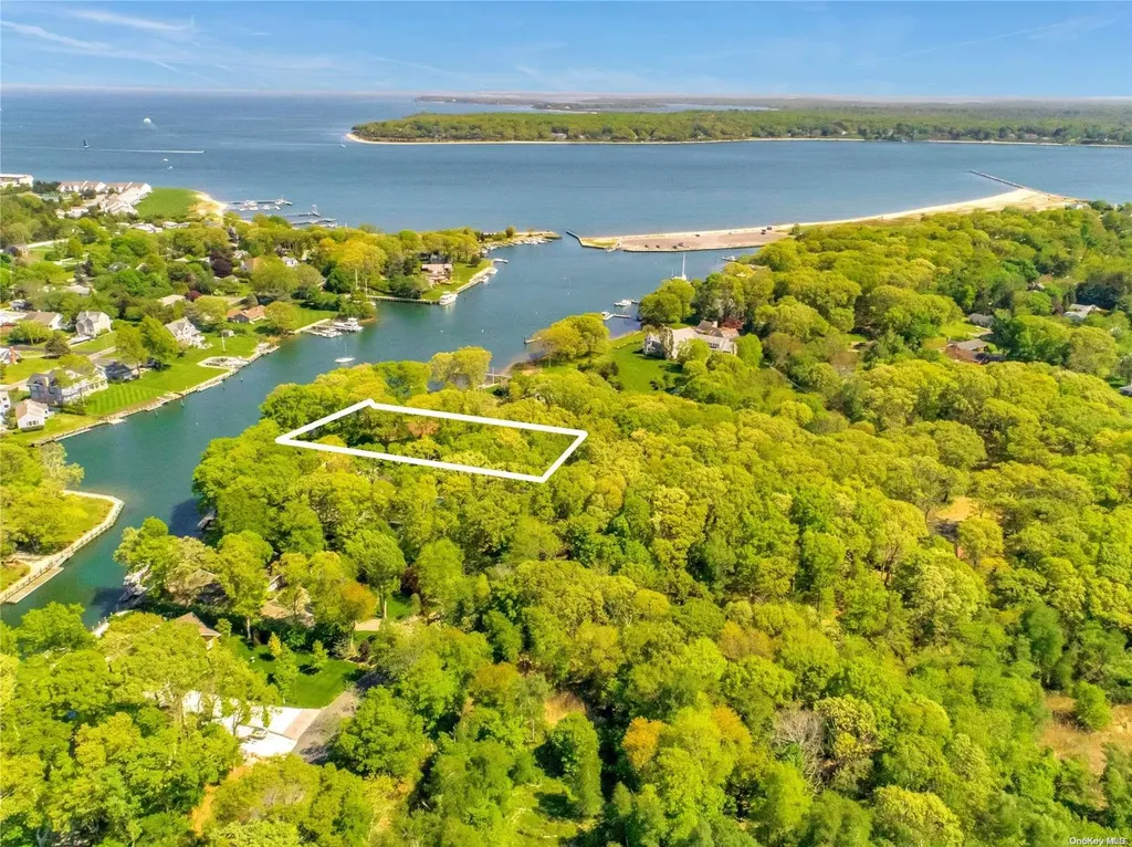 1825 Gull Pond Lane Greenport NY 11944